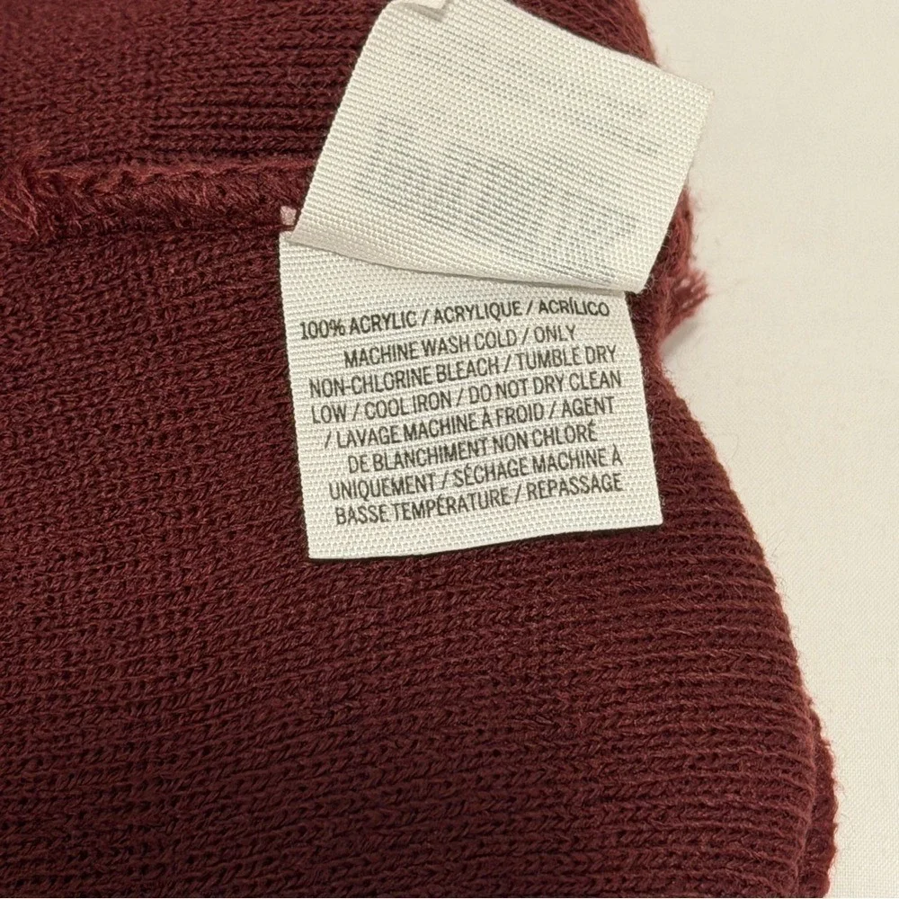 Victoria's Secret PINK Beanie Hat Burgundy Maroon White Logo Pom Pom Winter‎